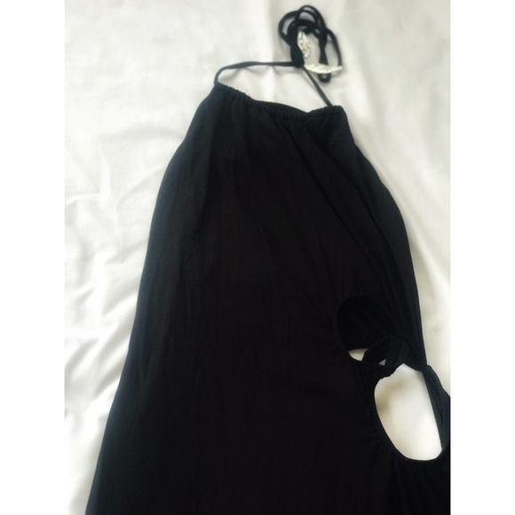 Indah Black Halter Maxi - Picture 3 of 8